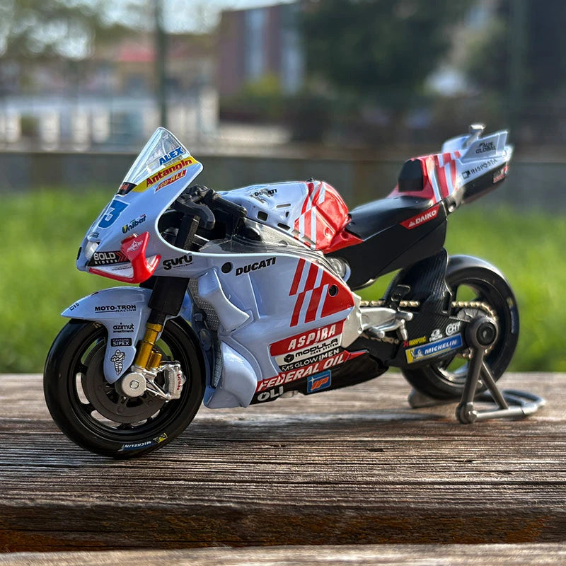 Motorcycle Model Toys Maisto 1:18
